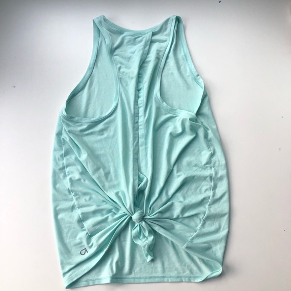Gap Fit Tie Tank - Picture 2 of 5